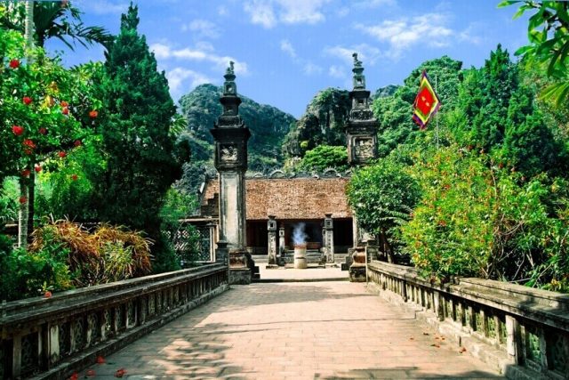 Đền thờ vua Đinh Tiên Hoàng ở cố đô Hoa Lư
