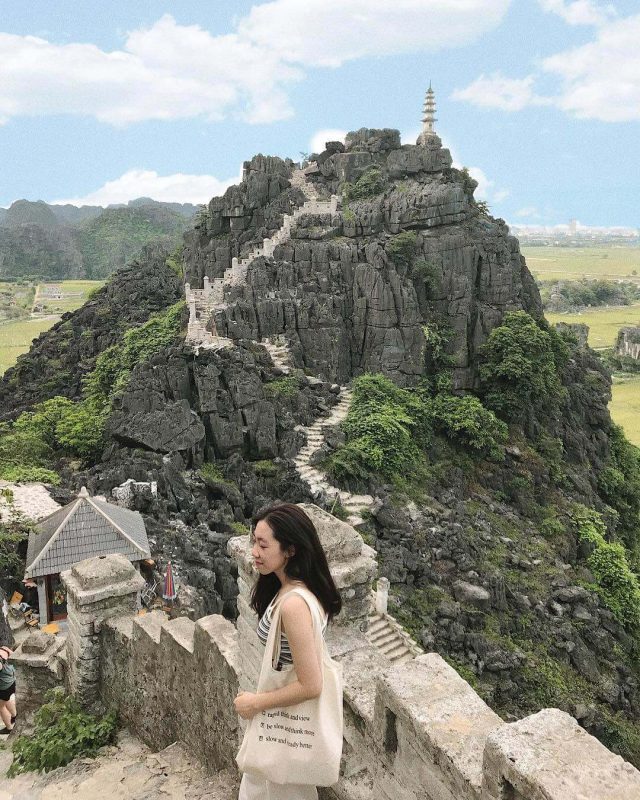 Hang Múa địa điểm du lịch hấp dẫn ở Ninh Bình