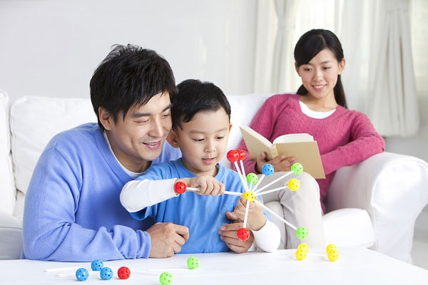Những kỹ năng sống giúp con tự lập bố mẹ cần dạy sớm