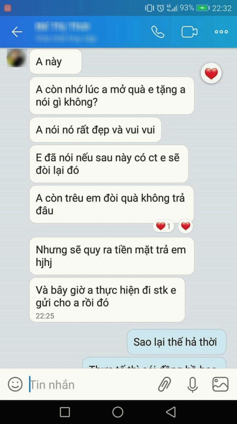 Ngay khi nhắn tin cô nàng vào thẳng vấn đề muốn đòi lại số tiền mua chiếc đồng hồ 3,8 triệu đồng ngày còn yêu. 