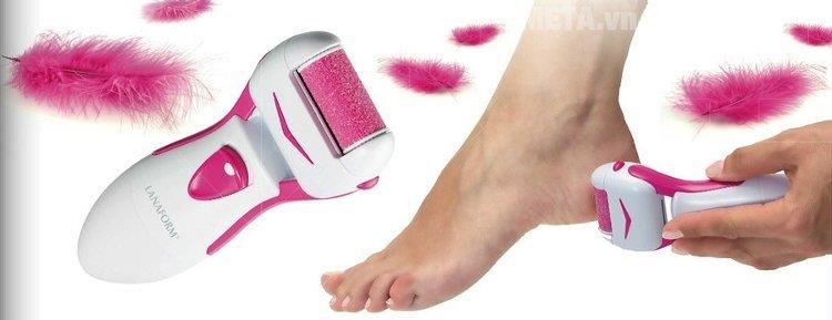 Máy chà gót chân Lanaform LA131504 giúp loại bỏ hoàn toàn những vùng da chết, chai sần và khô ở gót chân, khửu tay, lòng bàn chân... mang đến cho bạn đôi bàn chân khỏe mạnh, trắng mịn.