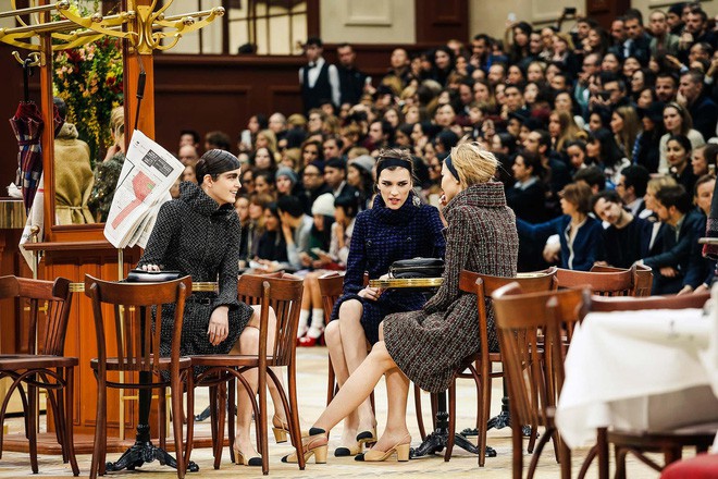 15 show diễn huyền thoại của Chanel dưới thời Karl Lagerfeld khiến giới mộ điệu thổn thức 34