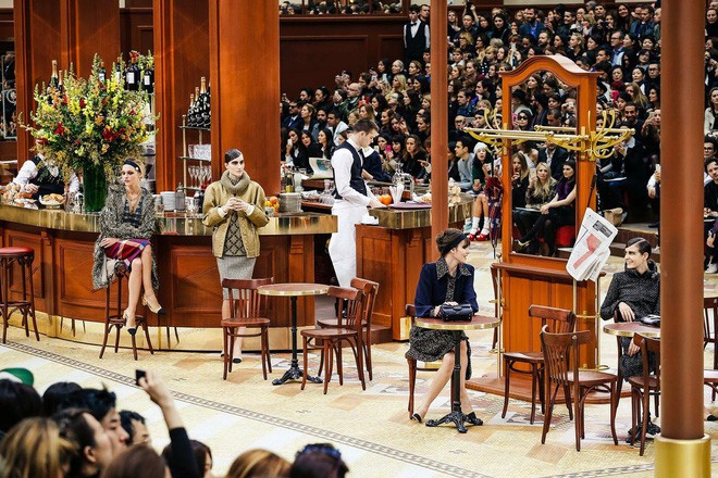 15 show diễn huyền thoại của Chanel dưới thời Karl Lagerfeld khiến giới mộ điệu thổn thức 36