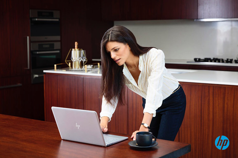 Mẫu laptop HP Envy 13-ah0026TU 4ME93PA