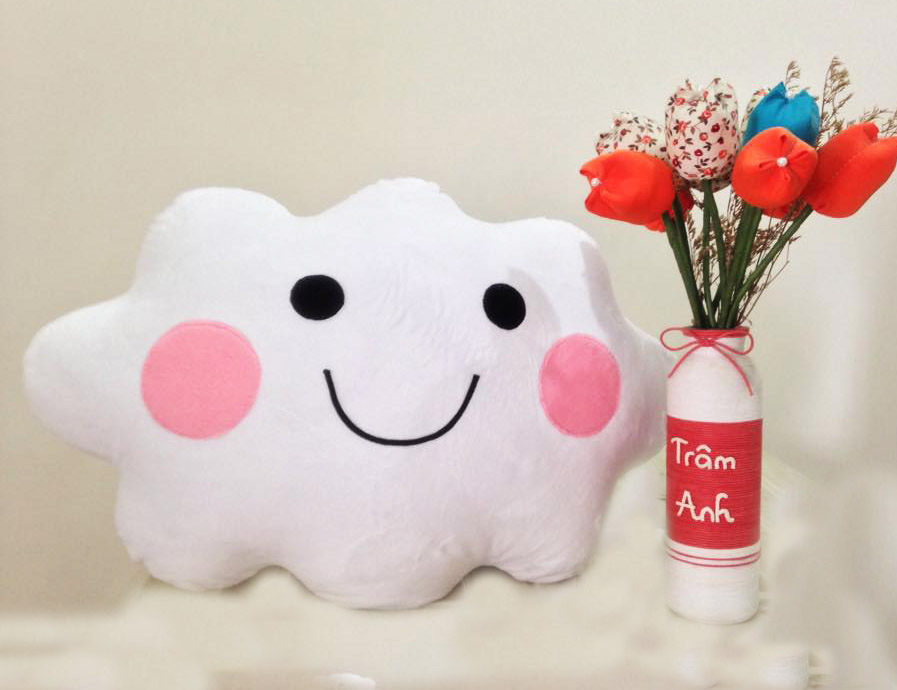 Chiếc gối tự làm tại nhà hình đám mây dễ thương