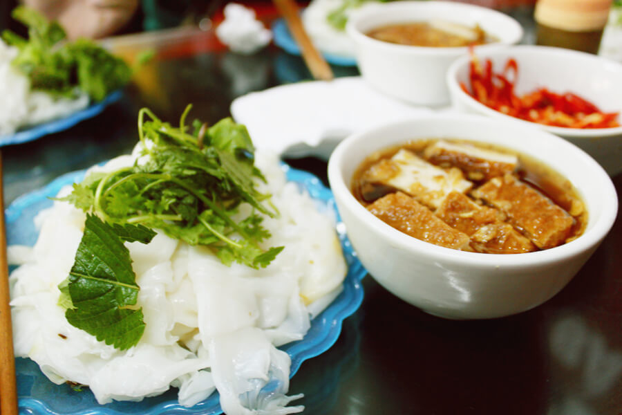 Bánh cuốn bà Hoành - địa điểm ăn sáng ngon ở Hà Nội