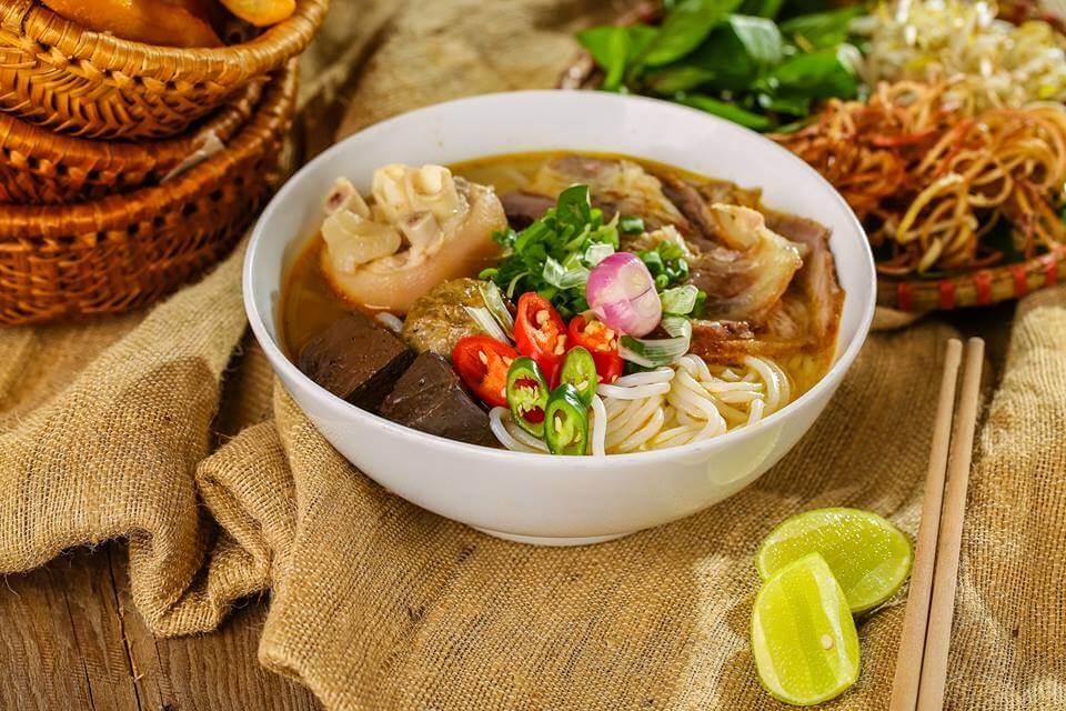 Bún bò Huế O Xuân
