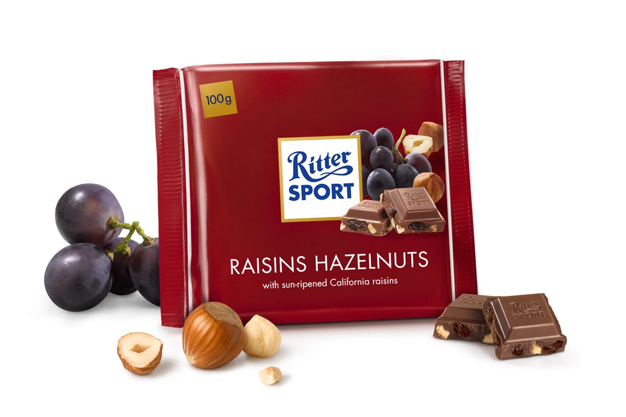 Sô cô la sữa nhân nho khô và hạt dẻ Ritter Sport rất được ưa chuộng trong dịp Tết