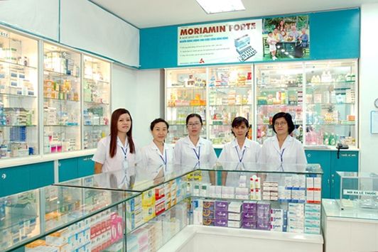 quầy thuốc và nhà thuốc tây