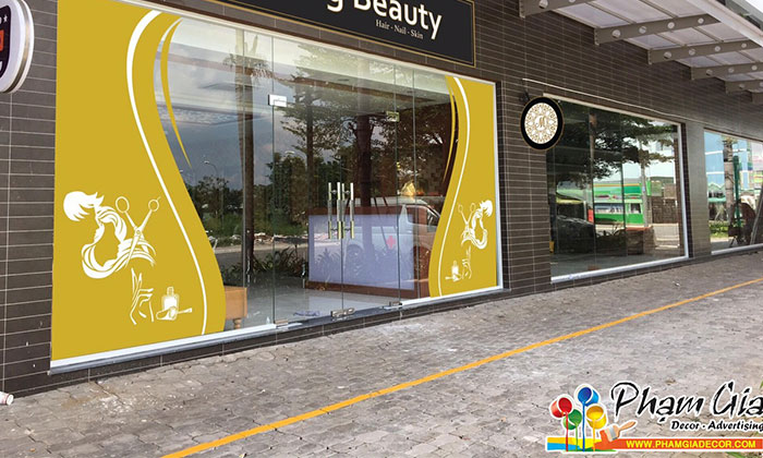 Hạng mục thi công cửa kính do Phạm Gia Decor thực hiện