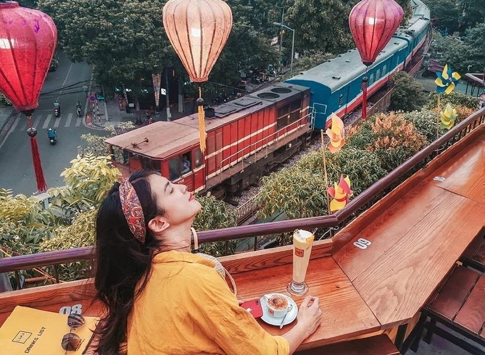 Laika Cafe – điểm dừng chân được giới trẻ Hà Thành ưu ái bởi không gian cổ kính, xinh đẹp (Ảnh: Internet)