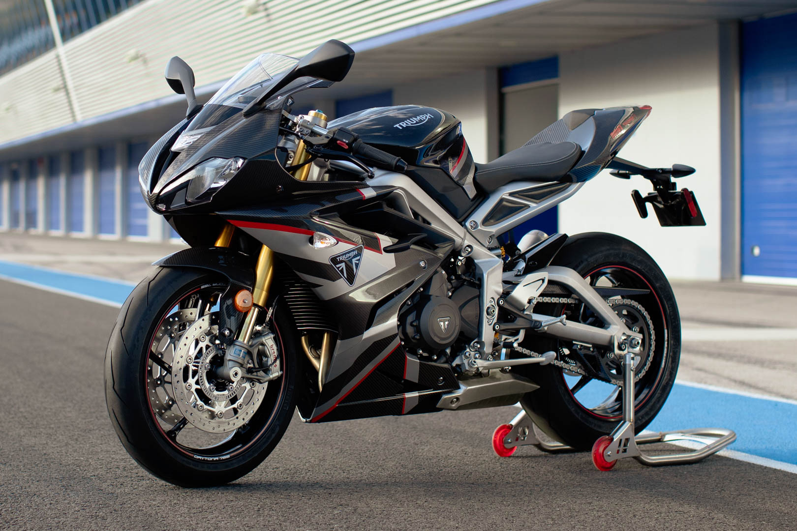 Hình ảnh chi tiết Triumph Daytona Moto2 765 2020 phiên bản giới ...