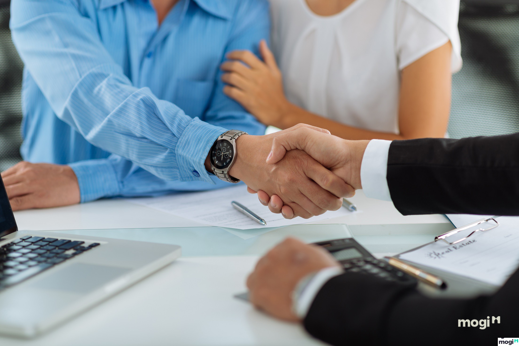Lưu ý gì khi sử dụng dịch vụ môi giới nhà đất | Mogi.vn