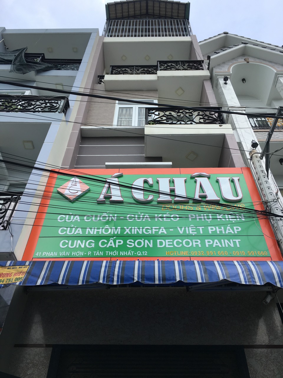 Showroom 66/17 Huỳnh Văn Nghệ, P.15, Q.Tân Bình