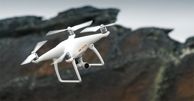 Điều khiển Flycam trên cao