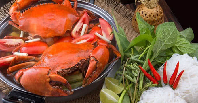 Ứa nước miếng với nồi lẩu cua Khôi ngon nức tiếng
