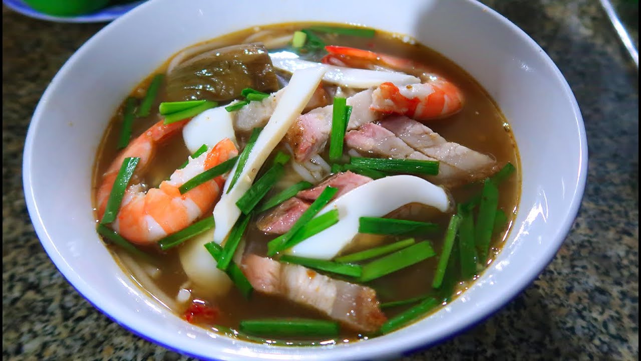 Tuyệt Phẩm Tô Bún Mắm Cực Ngon Nhất Nhì Sài Gòn Giá 60K Tô Cực Lớn ít ai ăn  nổi 2 tô - YouTube