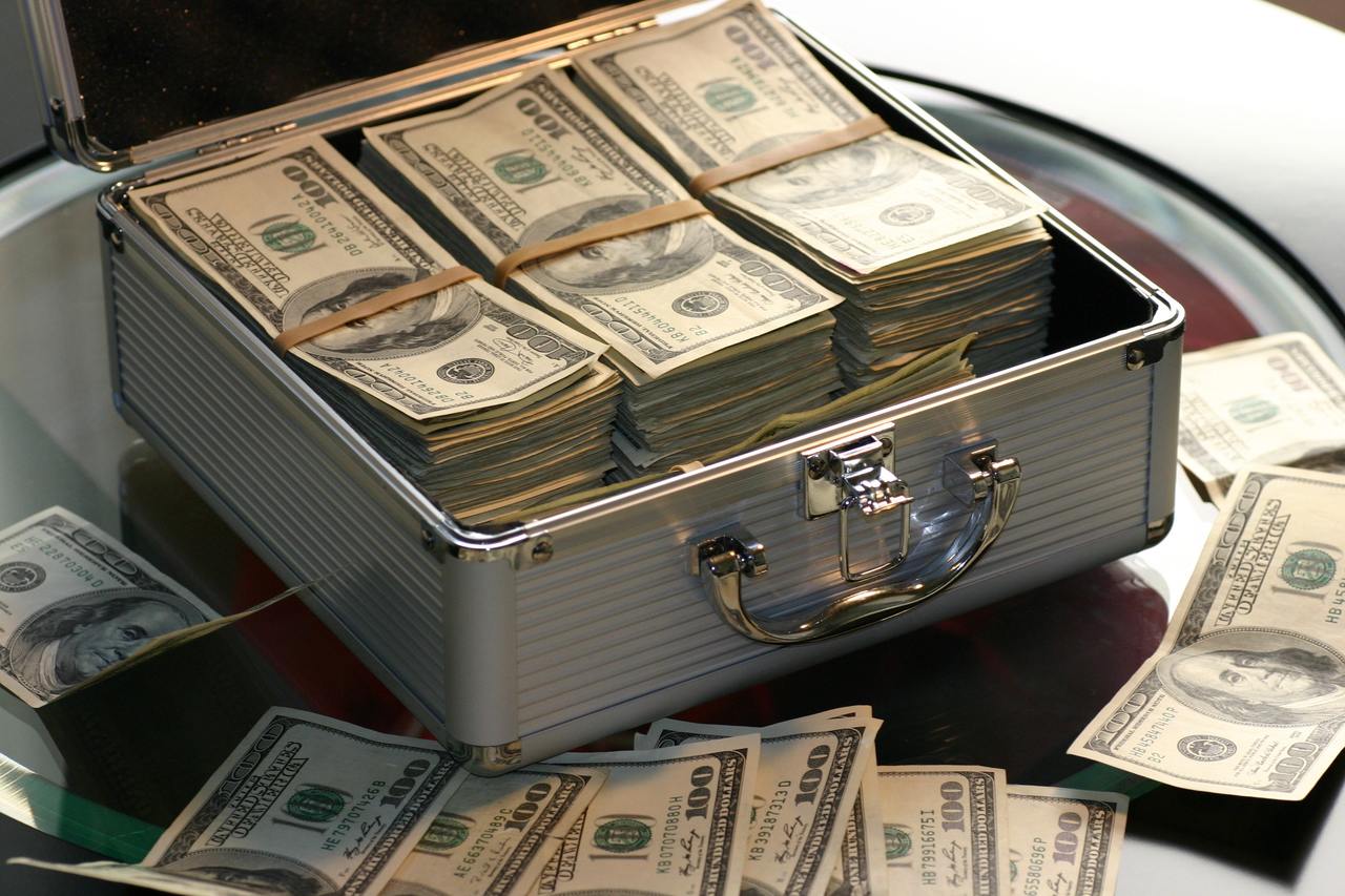 Tỷ giá USD hôm nay 23/4: Giá đô la trên thị trường tự do tăng mạnh