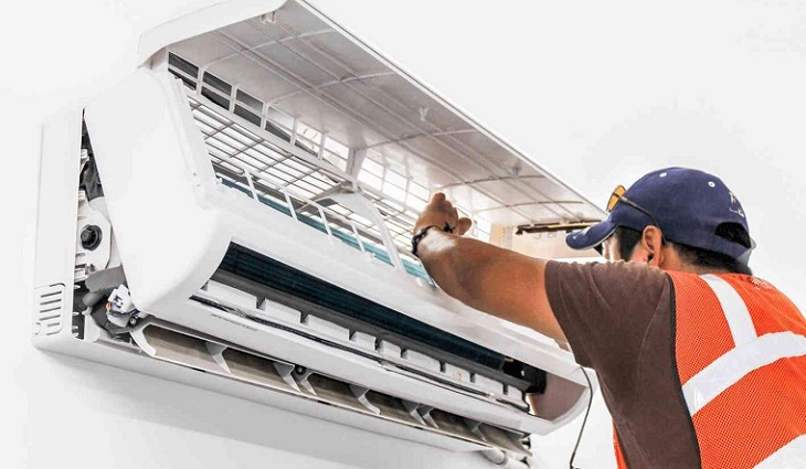 Vệ sinh máy lạnh định kỳ giúp bạn tránh hiện tượng hỏng vặt