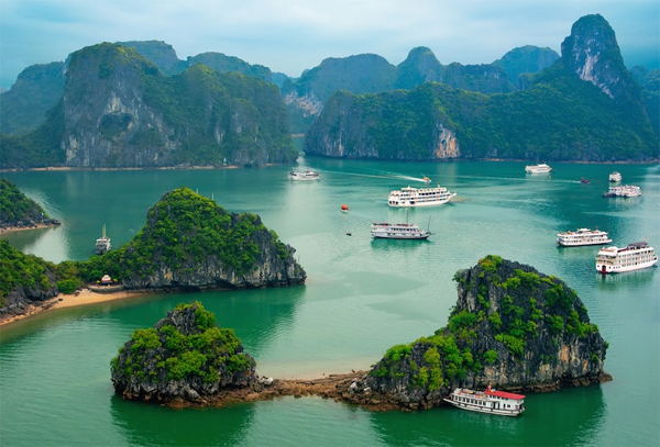 Top 10 địa điểm nổi tiếng thu hút khách du lịch nhất ở Đông Nam Á 3
