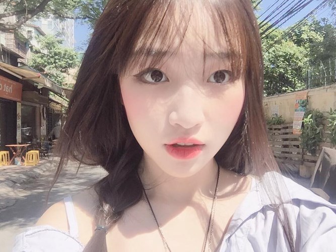 Hot Girl Streamer