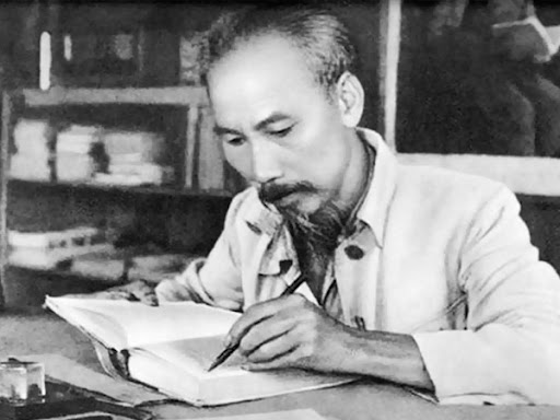 KỂ CHUYỆN BÁC HỒ: Bài học về giản dị và tiết kiệm