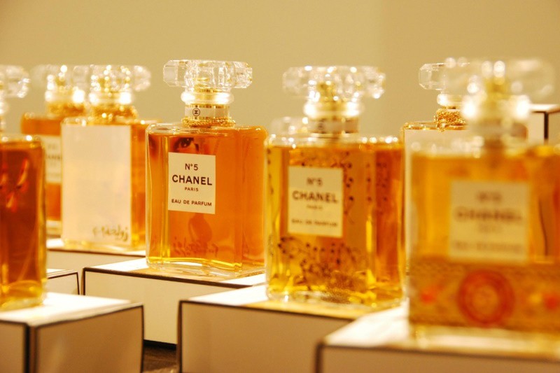 TOP} 10 nước hoa Chanel chính hãng cho nam và nữ bán chạy nhất 2021