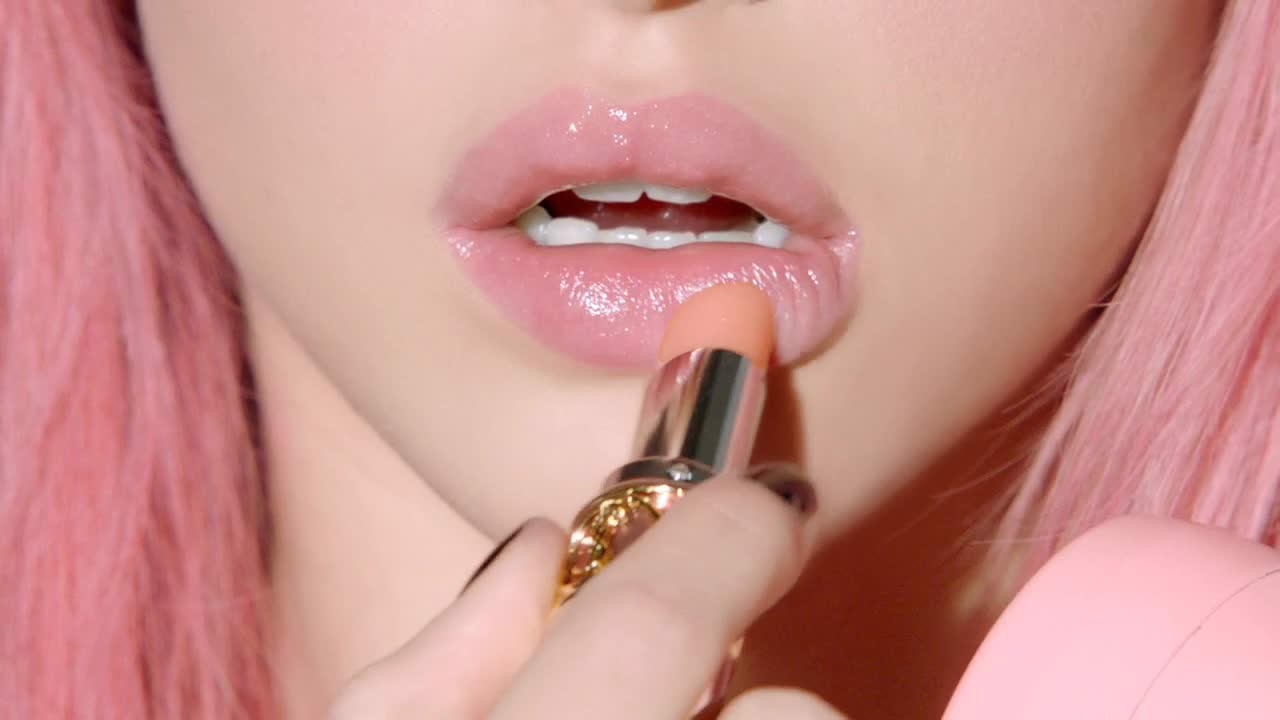 Son dưỡng có màu