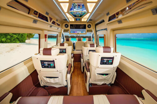  thuê xe limousine 12 chỗ 4