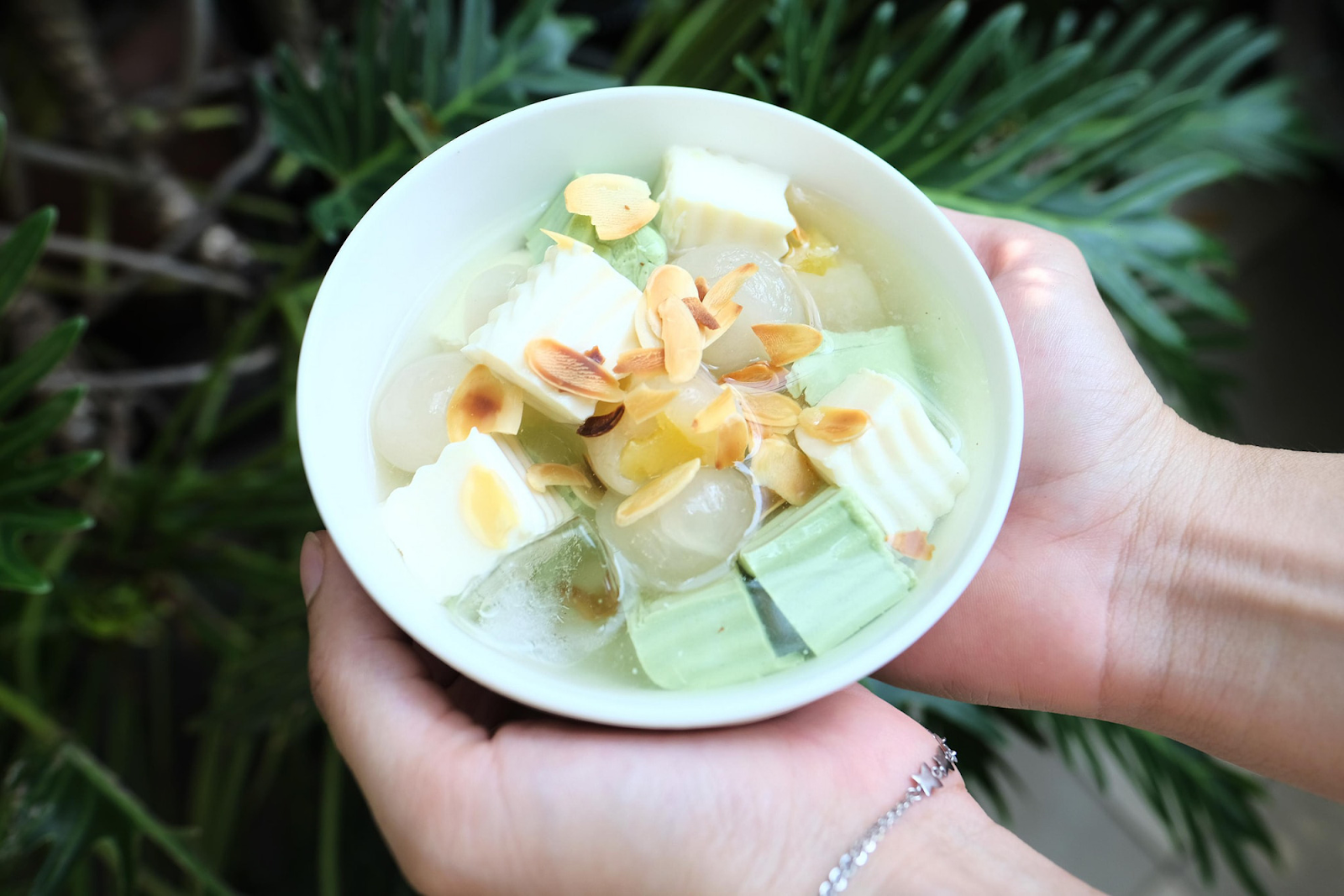 Làm chè khúc bạch thơm, béo