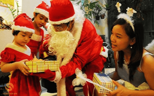 Dịch vụ ông già noel tặng quà tại TP.HCM - Tonghop.vn (9)