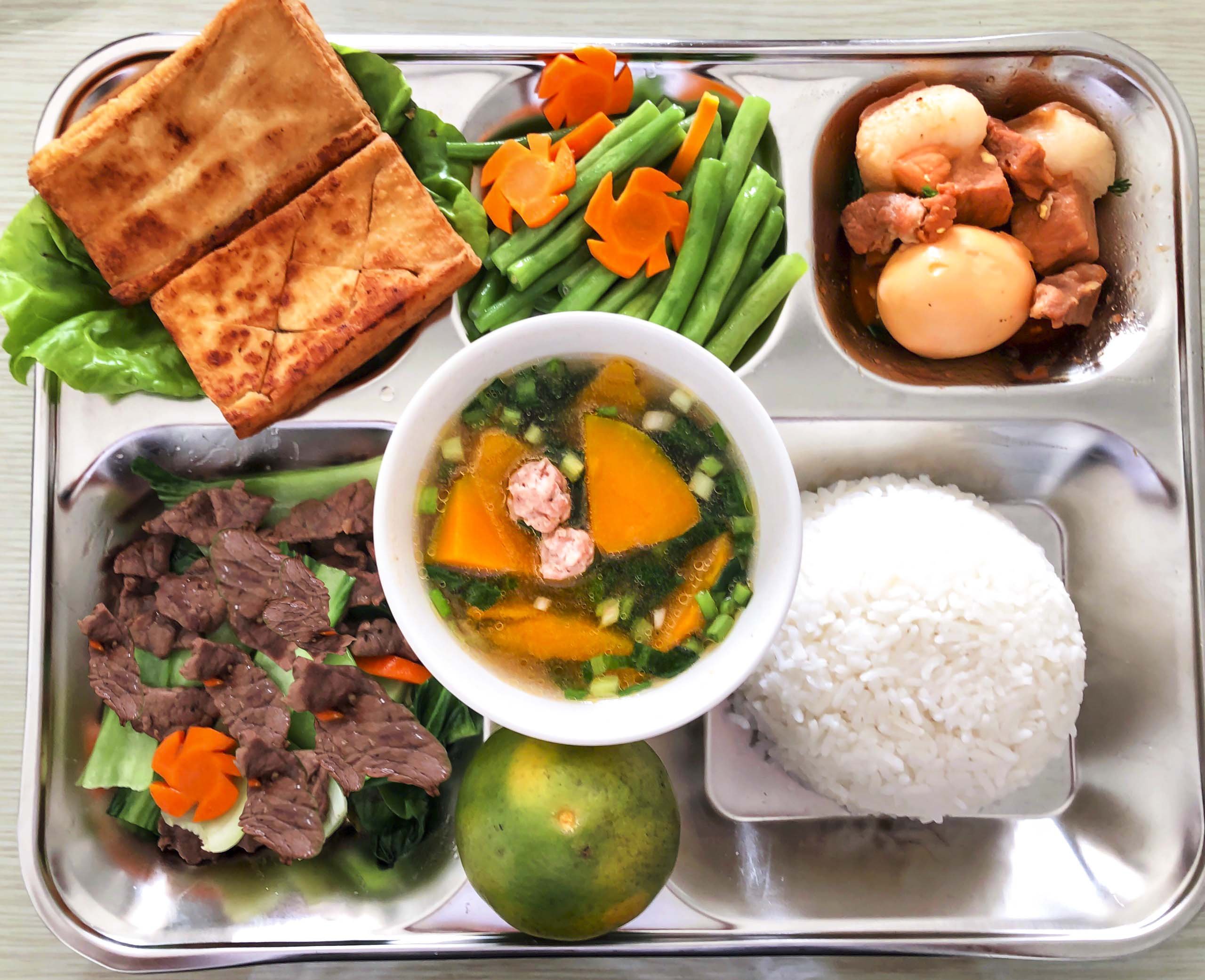 Công ty cung cấp suất ăn công nghiệp tại TPHCM 1