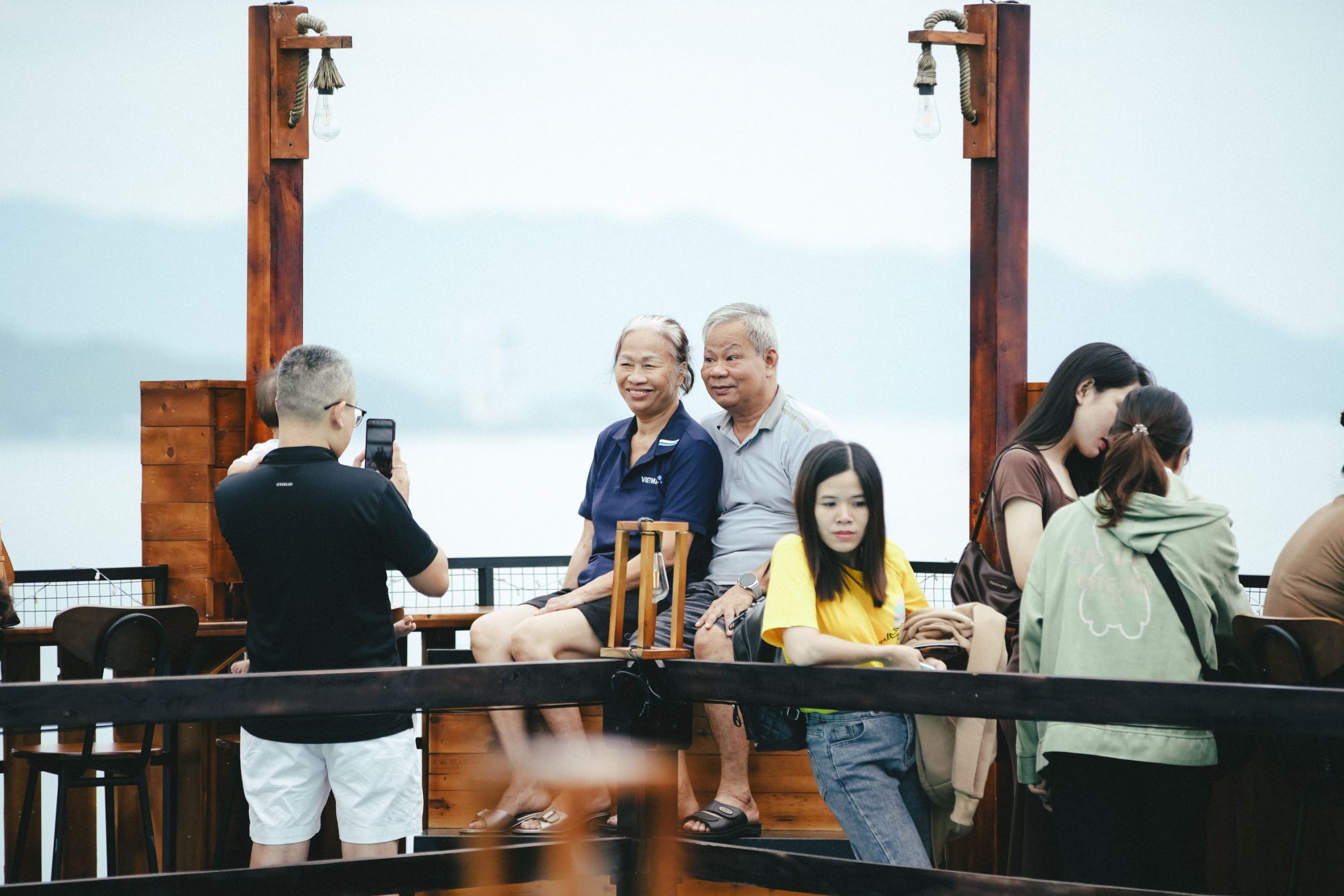Quán cafe view biển phù hợp mọi lứa tuổi
