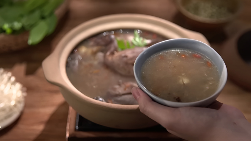 Cháo chim cút hầm hạt sen – Món ăn bổ dưỡng cho người ốm
