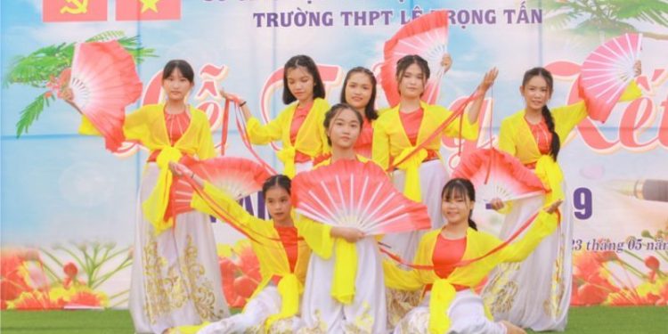 Loi Dan Chuong Trinh Van Nghe Tong Ket Nam Hoc Thpt 2