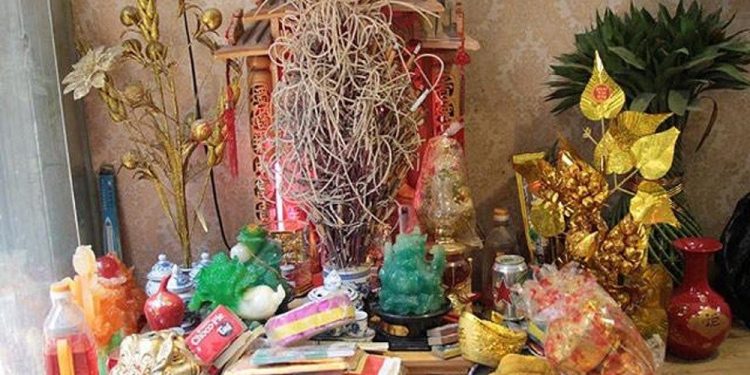 Cúng Thần Tài ông địa