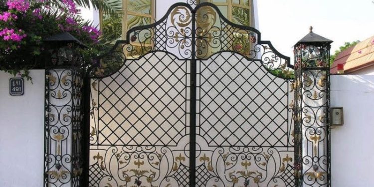 Cửa Sắt Mỹ Thuật