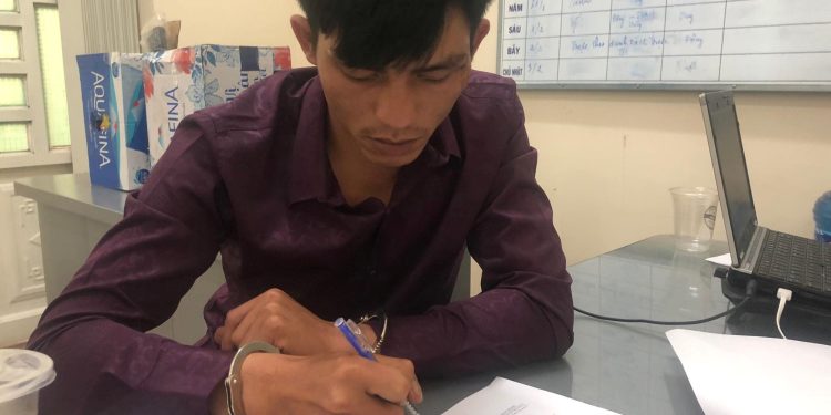 Nguyễn Vũ Hoàng Nam tại cơ quan điều tra.