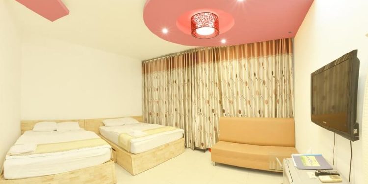 khách sạn giá rẽ quận 10