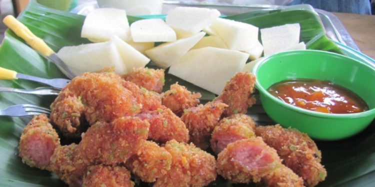 ngo-tu-do-khu-ky-tuc-xa-dh-kinh-te-quoc-dan-114301