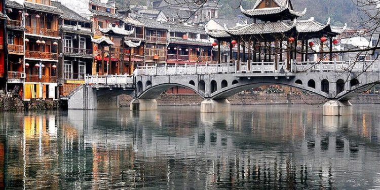 phượng hoàng cổ trấn mùa đông