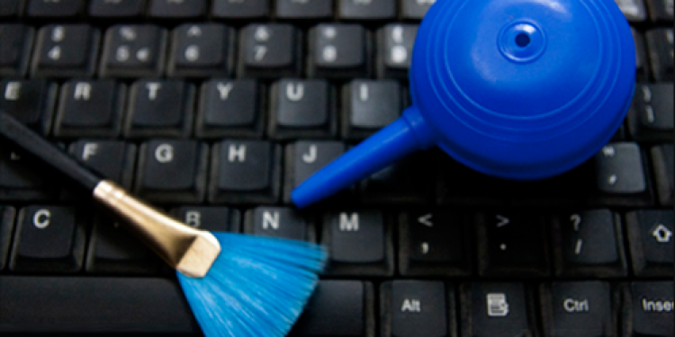 vệ sinh bàn phím laptop